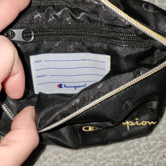 Like New Champion Gold And Black , Fanny Pack , Or Crossbody Bag - Picture 8 of 10
